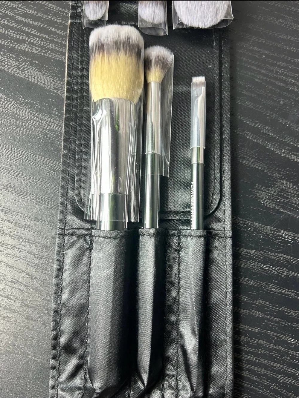 New IT Cosmetics 6 Pc. Brush Set